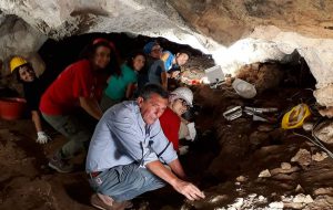 Grotta santuario di Santa Maria di Agnano: frequentazioni culturali anche in epoca messapica