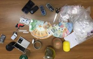 Studente universitario detiene 30 grammi di coca e 28 di erba: arrestato
