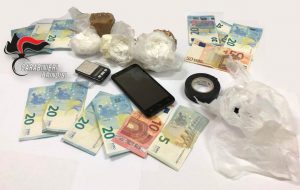 I Carabinieri mettono al setaccio i quartieri Paradiso e Perrino: un arresto, sequestrati 170 grammi di cocaina