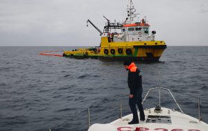 Mare inquinato a largo di Brindisi, interviene la Ievoli White. Riuscita esercitazione in alto mare
