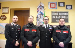 Aiutano bimba di otto mesi affetta da grave patologia: il Comandante De Magistris elogia due Carabinieri