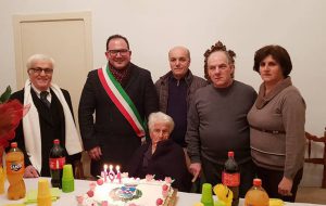 Nonna Maria Turrisi compie 104 anni: è la più longeva di San Michele Salentino