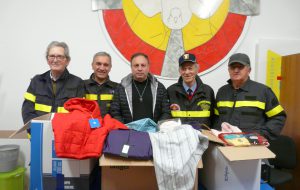 L’Associazione Nazionale Vigili del Fuoco di Brindisi aiuta la Caritas