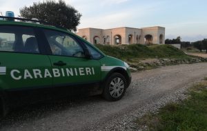 Carovigno: i Carabinieri Forestali sequestrano discarica rifiuti