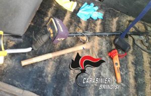 Con il metal detector a Valesio per cercare reperti archeologici: denunciato 66enne