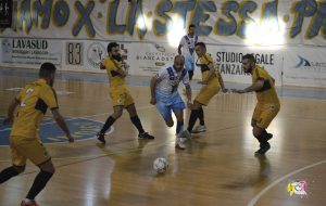 L’Olympique Ostuni vince il derby con il Futsal Brindisi