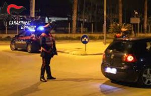Non si ferma all’alt dei Carabinieri: a casa aveva 5 grammi di hashish
