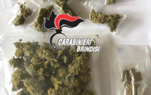 Rinvenuti all’interno di una cabina dell’Enel 89 grammi tra hashish e marijuana
