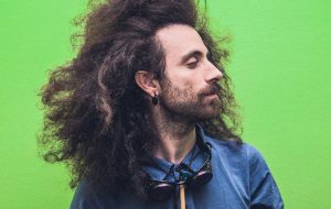 Abissale: al Verdi di Brindisi il poeta-cantautore Gio Evan