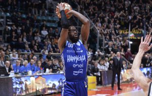 Tribuna centrale speciale basket questa sera su Canale 85