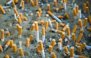 Decoro urbano: il Comune di Brindisi emette l’ordinanza “anti cicche”