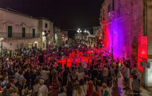 Grande successo per la “notte romantica” di Cisternino