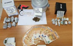 20enne arrestato per detenzione di marijuana: in casa anche 3.150,00€ in contanti
