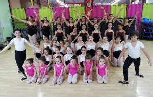 Four Art Academy: una scuola di danza classica che spazia anche nel contemporaneo e nel moderno. Saggio finale domani sera