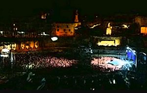 Stasera lo splendore di Brindisi in prima serata su Italia 1: dalle 21.10 c’è Battiti Live