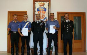 Il Comandante De Magistris premia due Carabinieri distintisi in attività di servizio