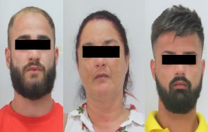 Tentano di ucciderlo perché ha una relazione con la moglie di un detenuto: tre arresti
