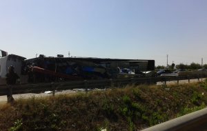 Si ribalta tir contenente materiale ferroso: coda infinita sulla Brindisi-Mesagne
