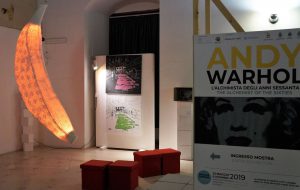 A Mesagne si discute di “Interview”, la rivista di Pop Art fondata da Andy Warhol