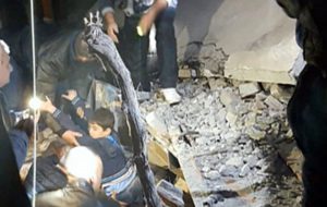 Terremoto in Albania: scosse fino all’alba, morti e feriti, si scava tra le macerie