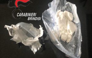 Sorpresi con oltre 100 grammi di cocaina in auto: arrestati