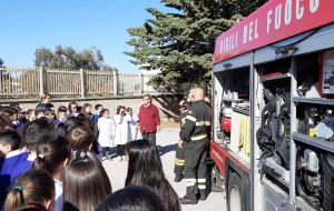 Vigili del Fuoco a lezione di sicurezza con gli alunni di Montalbano