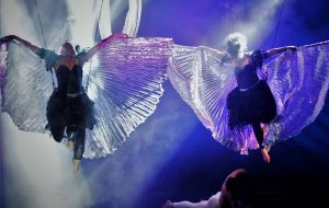 L’isola magica: la meraviglia della danza aerea al Nuovo Teatro Verdi di Brindisi