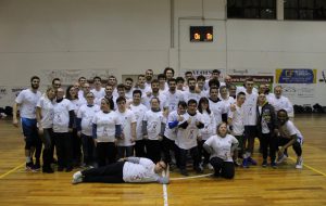 Festa grande al PalaZumbo: la Dinamo dilaga e vince la solidarietà