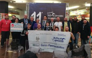 Tuffo di Capodanno: consegnati al Banco Farmaceutico i fondi raccolti