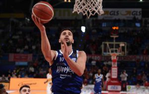 Sesta vittoria consecutiva per la Happy Casa Brindisi: la vittoria a Varese vale la conferma del secondo posto