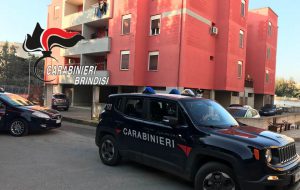 Uccide la madre con 5 coltellate al torace: arrestato 23enne