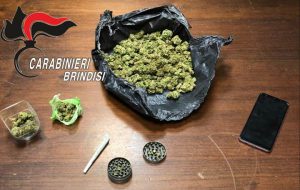 Beccato con oltre 100 grammi di marijuana: 21enne in galera