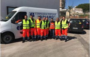 La Compagnia Portuale Briamo dona 100 Uova di Pasqua alla Caritas di Brindisi
