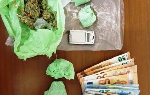 Ceglie Messapica: un arresto ed una denuncia per droga