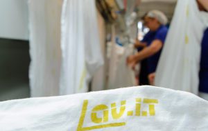Cobas: in cassaintegrazione gli addetti della Lavid, la società che si occupa della lavanderia dell’Ospedale Perrino