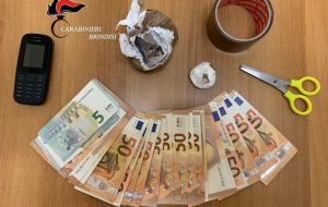 In auto con 200 grammi di eroina, 12 di cocaina e 1.210 € in contanti 61enne arrestato per spaccio