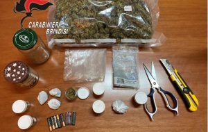 Nascondono nel cestello della lavatrice oltre mezzo Kg di marijuana: in manette coppia di Mesagne