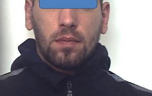 In casa 10,65 grammi di cocaina suddivisi in 32 dosi: arrestata coppia