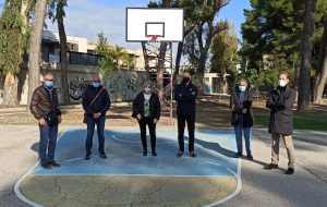 Ripristinati i canestri del Parco Cesare Braico grazie all’Associazione Vola a Canestro in collaborazione con il Comune di Brindisi