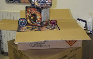 La Questura di Brindisi intensifica i controlli: task force anticovid, sequestrati giochi pirotecnici