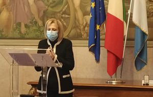 Inneggiano al fascismo nel corso della diretta youtube del “Giorno della Memoria”: denunciati 5 minorenni