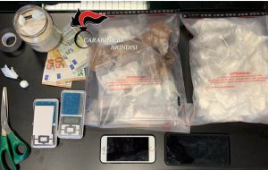 Fiumi di cocaina a Francavilla: colpi dei Carabinieri, sequestrati 1,3 Kg