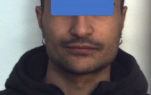 In casa 52,5 grammi di marijuana, parzialmente confezionati in dosi: arrestato