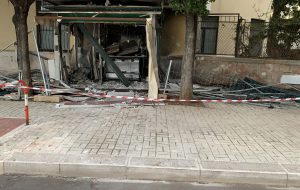 Potente bomba distrugge il chiosco di Piazzale Di Summa