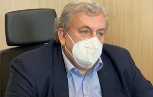 Scuola, nuova ordinanza di Emiliano: in Puglia dall’8 a 20/2 superiori con presenze al 50%