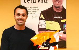 Parla la moglie dell’arbitro Di Bello: “su mio marito si stanno riversando le più indicibili cattiverie e ostilità”