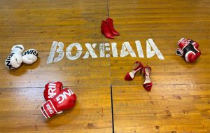 Scarpe e guantoni rossi contro la violenza di genere: la Boxe Iaia torna in piazza