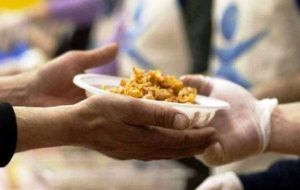 Controlli dei NAS alle mense scolastiche: riscontrate inadeguatezze igieniche e strutturali.