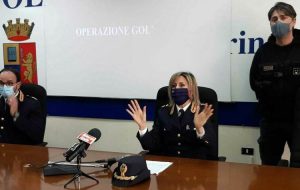 Operazione “Gold Cars”: sgominata associazione per delinquere. Noleggiavano auto, non le pagavano e le vendevano all’estero