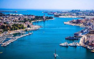 Traffici record nei porti dell’Adriatico meridionale: nei primi 8 mesi del 2023 superate le performance pre-Covid